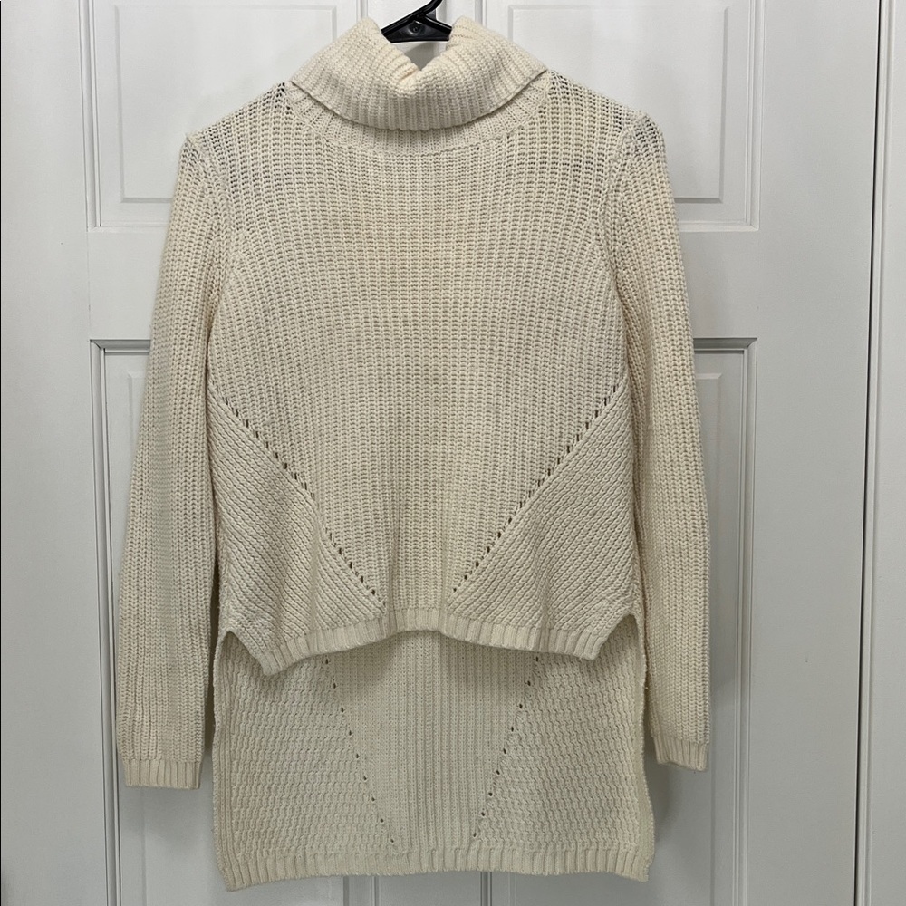 Anthropologie moth Knit Turtleneck Sweater w/ Dramatic Hight Low Hem - Size XSP